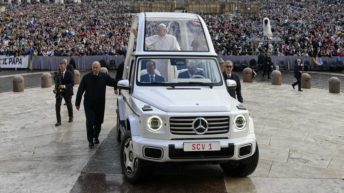 Mercedes-Benz Popemobile Exhibition Traces a Century of Papal Cars
