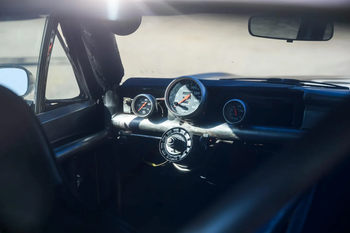Buddy Joe Death Proof interior gauges